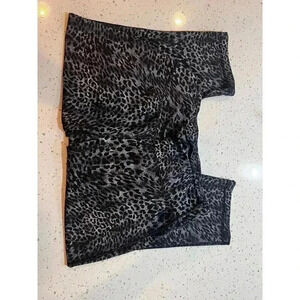 Danskin dri more animal print capri leggings size small